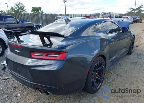 2018 Chevrolet Camaro 1Ss z USA, uszkodzony, nr VIN 1G1FE1R74J0151094